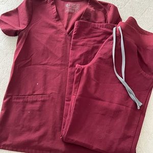 Maroon XS Top, X- Small Bottoms